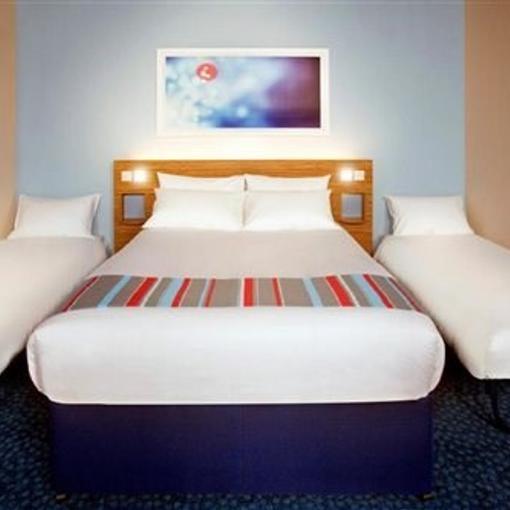 Travelodge London Richmond Central Экстерьер фото