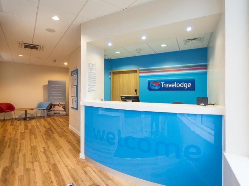Travelodge London Richmond Central Экстерьер фото