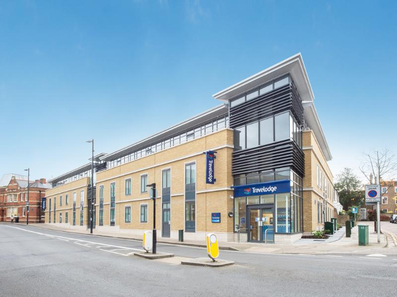 Travelodge London Richmond Central Экстерьер фото